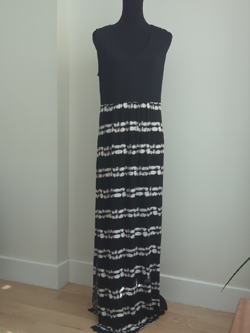 NWT Soma Sleeveless Tie-Dye Striped Maxi Dress With Empire Waistband